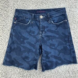 Rock & Republic Shorts Womens 4 Bumpershoot Camo Bermuda Length Raw Hem Street